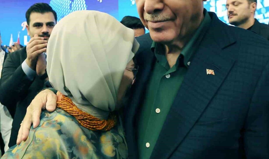 Cumhurbaşkanı Recep Tayyip Erdoğan'ın açılış konuşması sırasında duygusal anlar yaşandı.