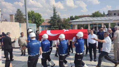Eski Bitlis Valisi Erol Karaömeroğlu, Sivas'ta geçirdiği trafik kazası sonucu