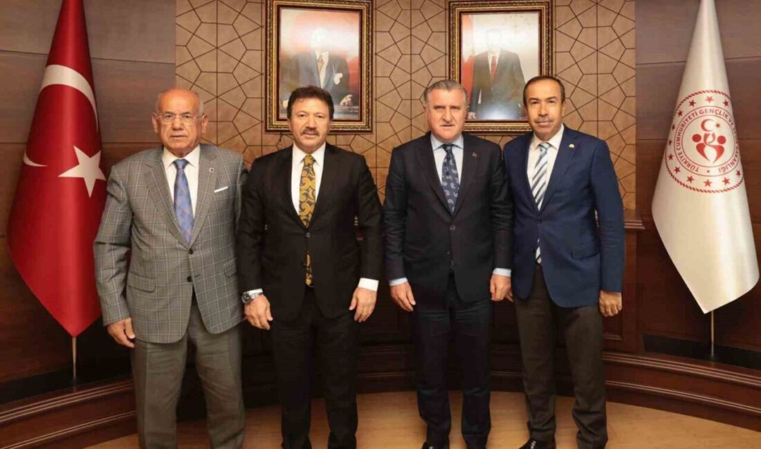 Gençlik ve Spor Bakanı Osman Aşkın Bak, MKE Ankaragücü Onursal