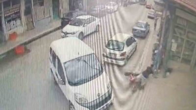 Sungurlu'da Recep Tayyip Erdoğan Caddesi'nde elektrikli bisiklet ile hafif ticari