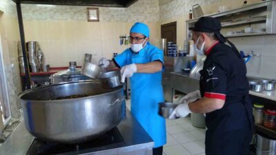Yozgat Belediyesi, sosyal belediyecilik anlayışıyla 600 kişiye günlük sıcak yemek,
