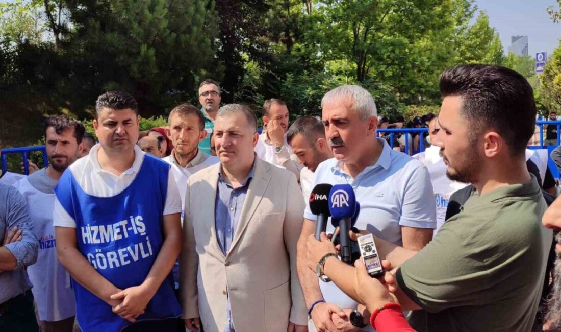 Ankara Altındağ Belediyesi'nde işten çıkarılan işçiler, Hizmet-İş Sendikası'nın desteğiyle 125