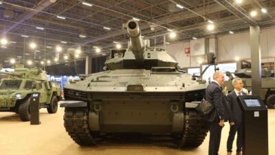 OTOKAR, IDEF 2025 fuarında TULPAR'ı farklı kule seçenekleriyle sergiledi. Ufuk