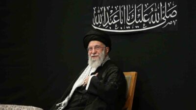 İran dini lideri Ayetullah Ali Hamaney, ABD'yi sert sözlerle eleştirirken,