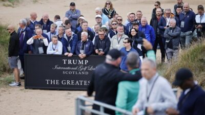 ABD Başkanı Donald Trump, İskoçya'da yeni golf tesisinin açılışında, savaşları