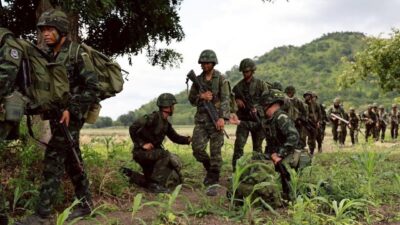 Tayland-Kamboçya sınırındaki çatışmalarda 1 asker ve 11 sivil hayatını kaybetti.