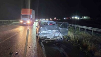 Kırıkkale'nin Delice ilçesinde otomobilin tıra çarpması sonucu F.R.D. ve Y.A.A.