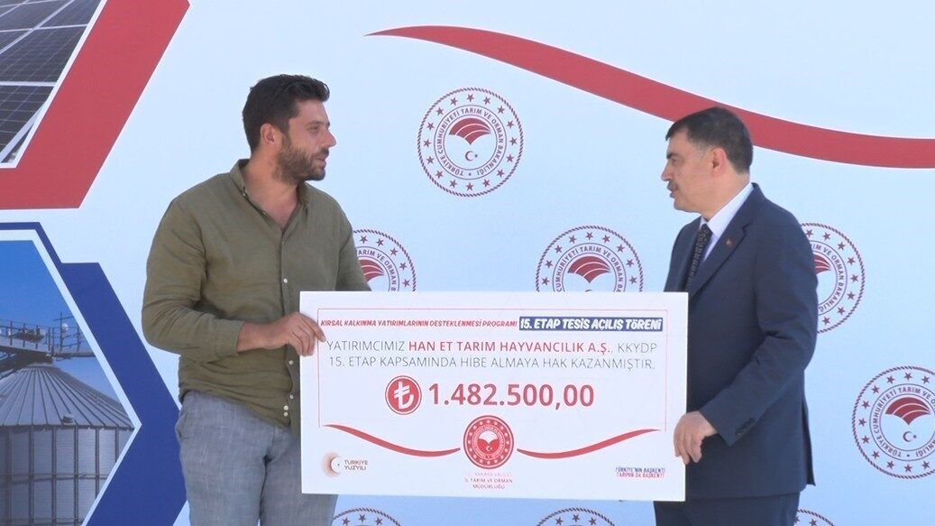 Ankara'da düzenlenen törenle Kırsal Kalkınma Programı kapsamında hibe alarak tamamlanan