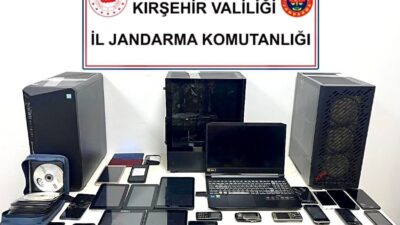 Kırşehir merkezli 6 ilde, emniyet görevlisi kılığına girerek vatandaşları dolandıran