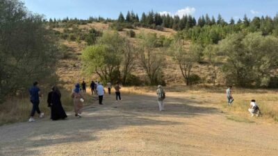Kırşehir Boztepe'de jandarma önderliğinde yapılan çevre temizliğinde 150 kg cam,