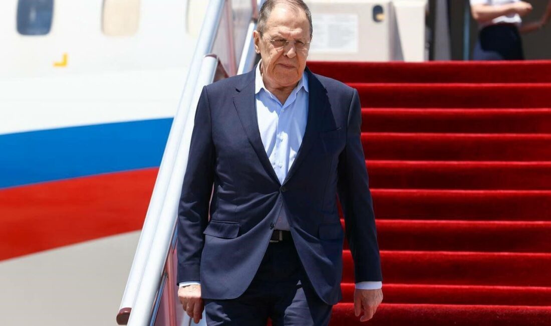 Rusya Dışişleri Bakanı Sergey Lavrov, Çin'in başkenti Pekin'de mevkidaşı Wang