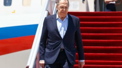 Rusya Dışişleri Bakanı Sergey Lavrov, Çin'in başkenti Pekin'de mevkidaşı Wang