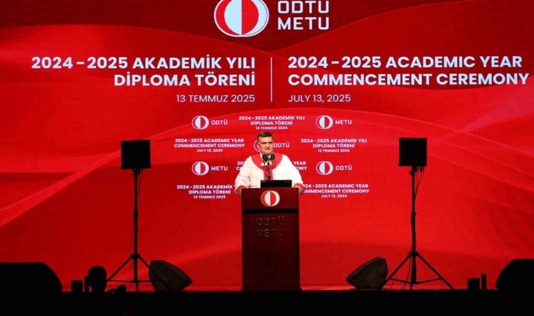 ODTÜ Rektörü Prof. Dr. Ahmet Yozgatlıgil, mezuniyet töreninde yaptığı konuşmada