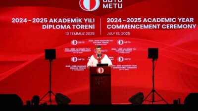 ODTÜ Rektörü Prof. Dr. Ahmet Yozgatlıgil, mezuniyet töreninde yaptığı konuşmada