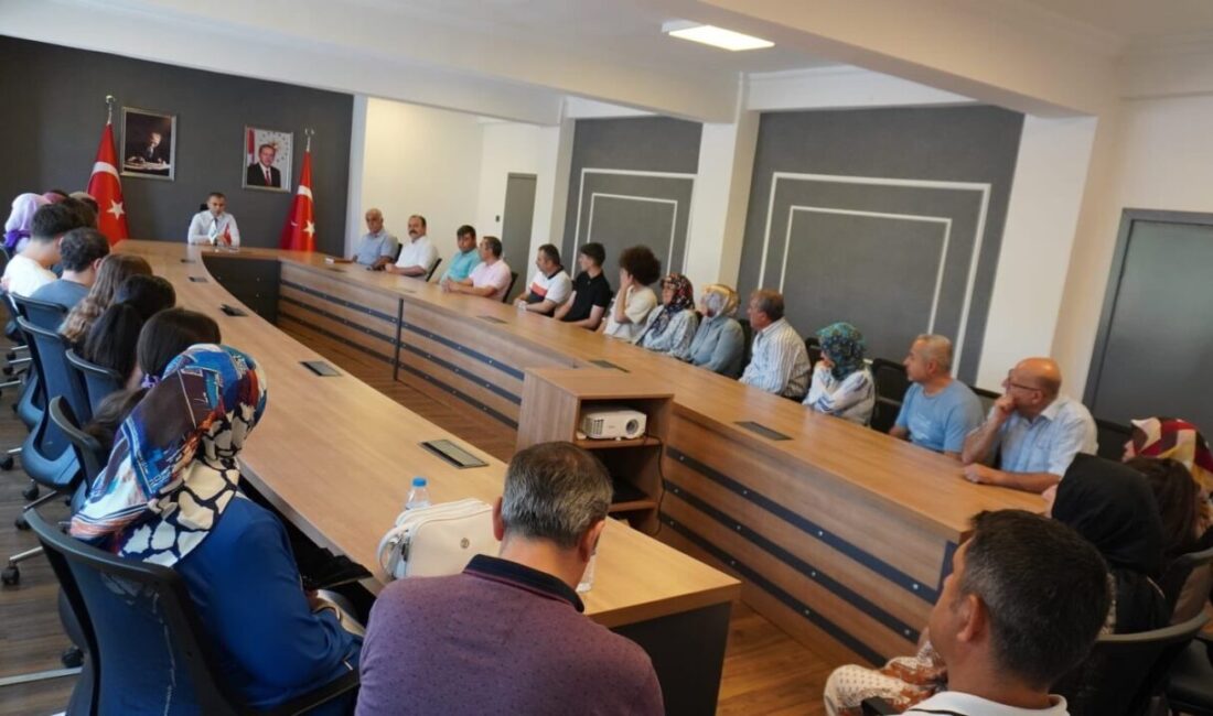 Çorum'un Osmancık ilçesinde Yükseköğretim Kurumları Sınavı'nda başarılı olan öğrenciler için