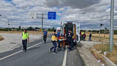 Alaca, Çorum'da otomobil ile motosikletin çarpışması sonucu meydana gelen kazada