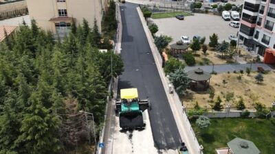 Pursaklar Belediyesi, ulaşım kalitesini artırmak için hızla asfalt serim çalışmalarına