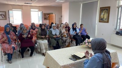 Pursaklar Belediyesi'nde 15 Temmuz anma programı düzenlendi. Belediye Başkanı Çetin,