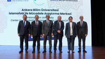 RTÜK Başkanı Ebubekir Şahin, Leman dergisindeki Hz. Muhammed karikatürünü kınayarak