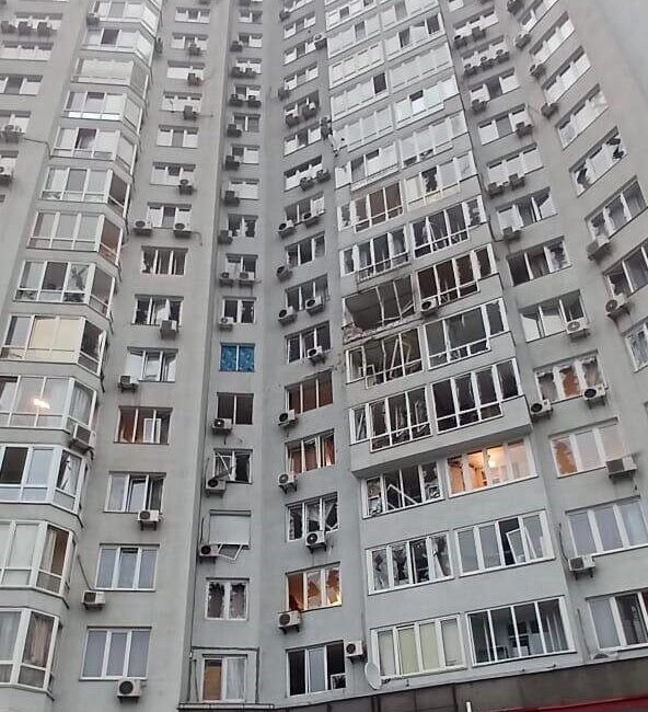 Rusya'nın Kiev'e düzenlediği hava saldırılarında 8 kişi yaralanırken, Ukrayna'nın hava