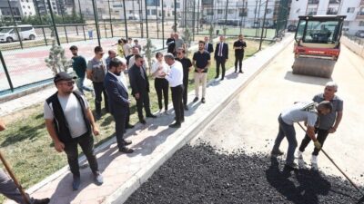 Sincan Belediyesi, asfalt serim çalışmalarını sürdürerek vatandaşların konforlu ve güvenli
