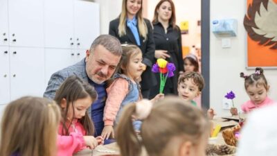 Sincan Belediyesi'nin Lale, Leylak, Zambak, Karanfil, Nergis, Lavanta, Papatya ve