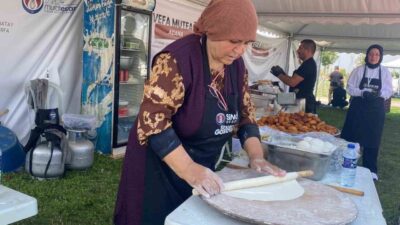Sincan'da başlayan Gastrofest Şenliği'nde Türkiye'nin yöresel ürünleri sergilenirken, 6 Şubat