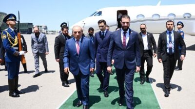 Suriye Devlet Başkanı Ahmed eş-Şara, Azerbaycan'ın başkenti Bakü'ye resmi ziyaret
