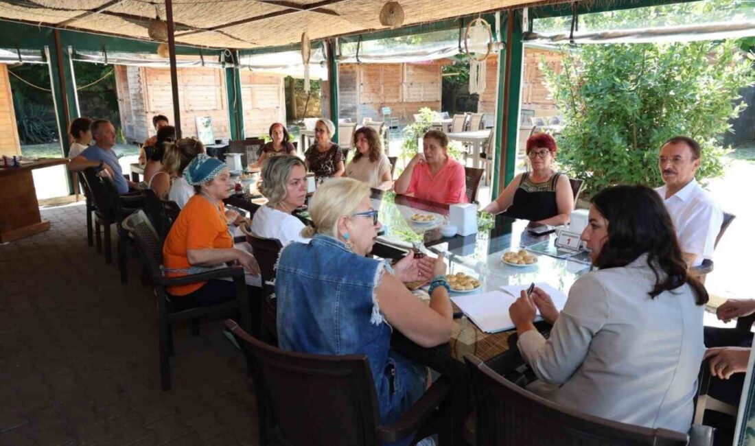Sinop'ta düzenlenen etkinlikte, turizm ve kadın emeği üzerine konuşuldu. Dijital