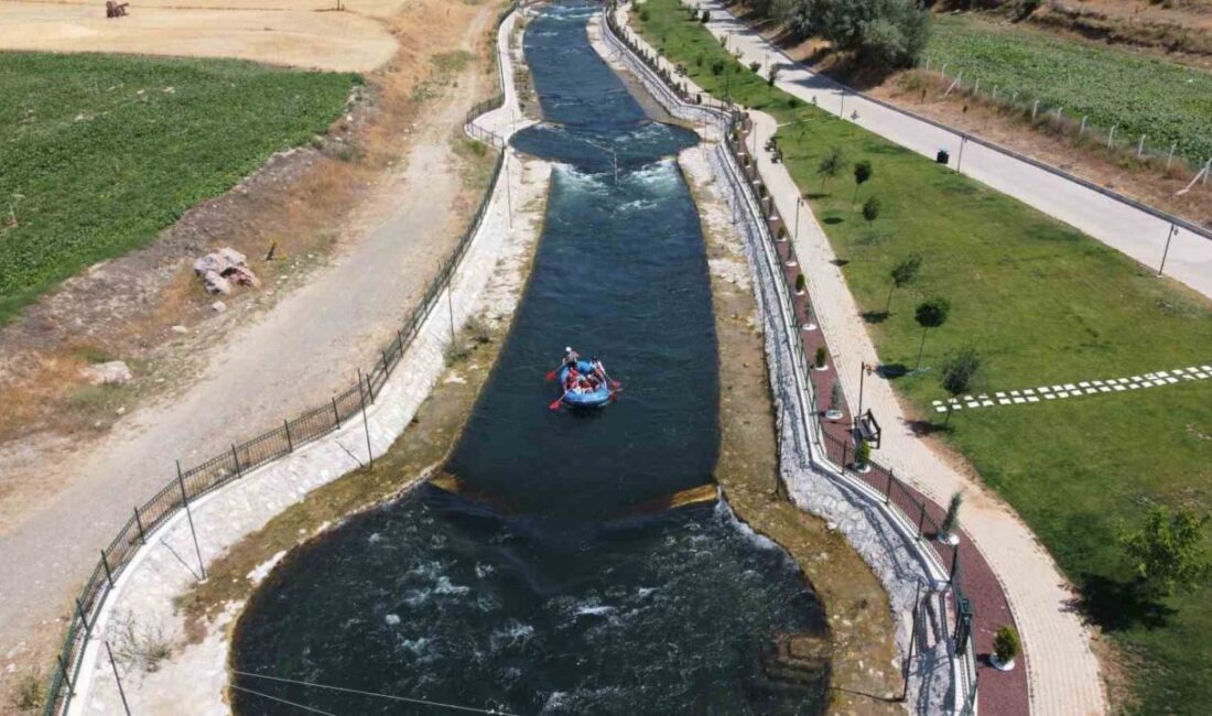 Yozgat'ın Çekerek ilçesinde bulunan Türkiye'nin ilk yapay rafting parkuru olan