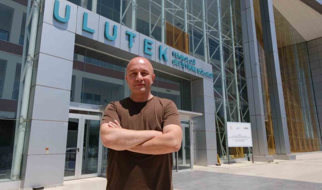 ULUTEK Teknopark'ın Smartover şirketi, yapay zeka destekli dijital kartvizit platformu