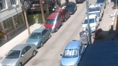 Yenimahalle, Özevler Mahallesi'nde iki gündür çöplerin toplanmaması mahalle sakinlerini rahatsız