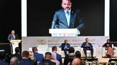 Tataristan'da düzenlenen 4. Kazan Küresel Gençlik Zirvesi'nde, gençler arasındaki işbirliği
