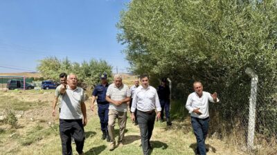 Çiçekdağı Kaymakamı Murat Görmüş, beraberinde İlçe Jandarma Komutanı Teğmen Selim