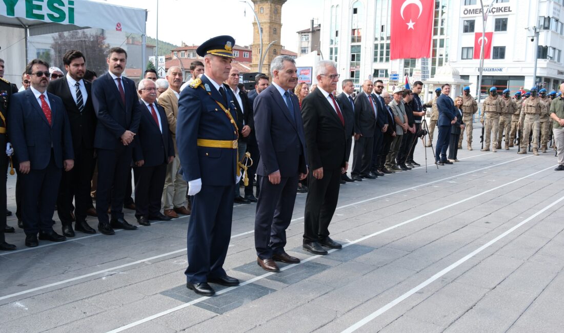 Yozgat’ta 30 Ağustos Zafer Bayramı, düzenlenen resmi törenlerle kutlandı. Kutlama