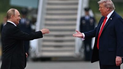 Alaska'da buluşan ABD Başkanı Donald Trump ve Rusya Devlet Başkanı