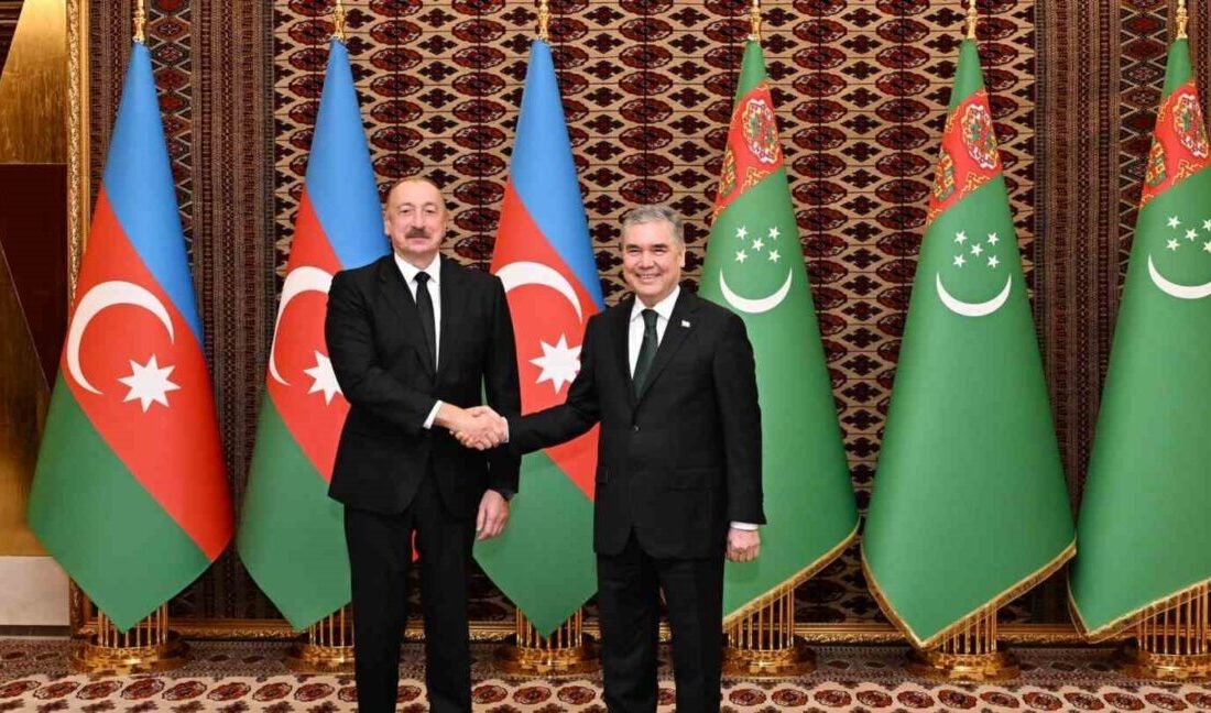 Azerbaycan Cumhurbaşkanı Aliyev, Türkmenbaşı'nda Türkmenistan lideri Berdimuhammedov ve Özbekistan Cumhurbaşkanı