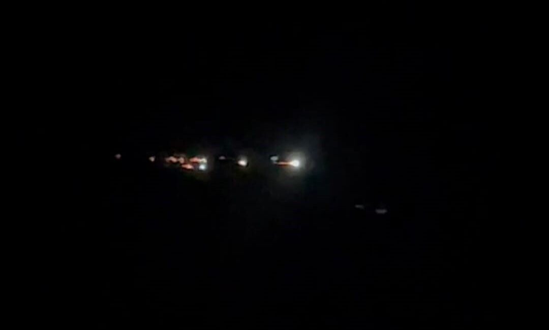 Ankara semalarında hızla hareket eden ve ışık saçan cisim, vatandaşlar