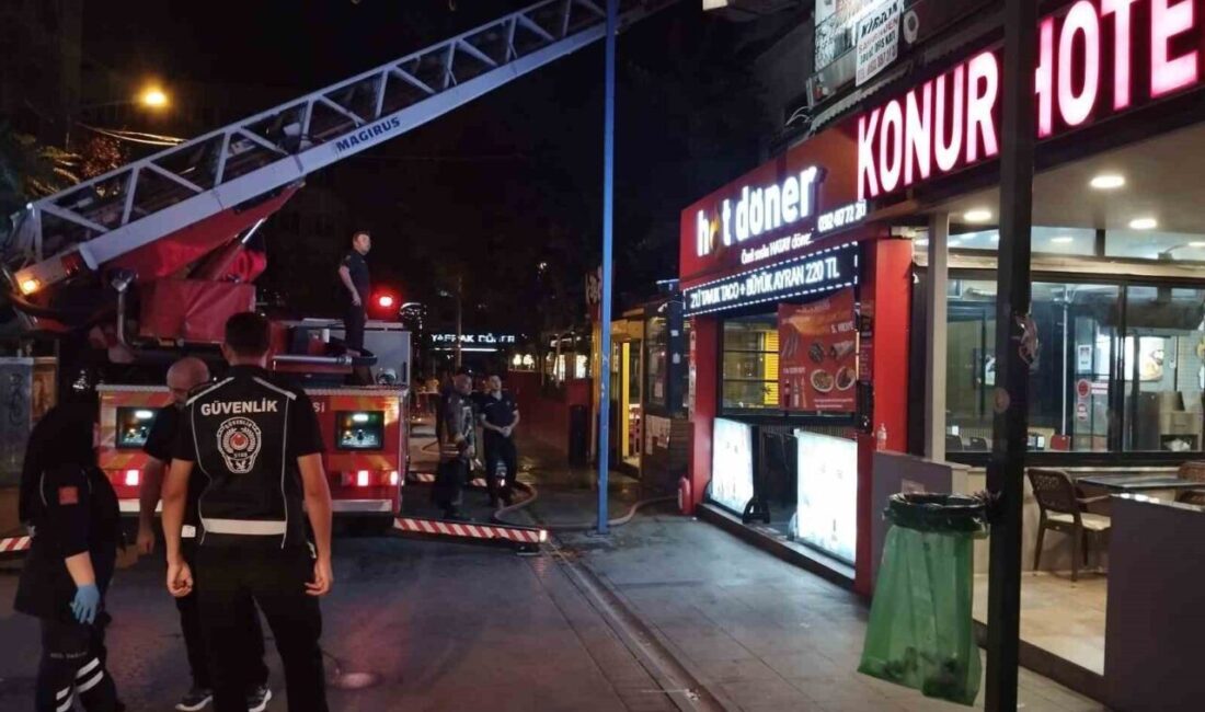 Çankaya ilçesindeki binada çıkan yangın, itfaiye ekipleri tarafından kontrol altına