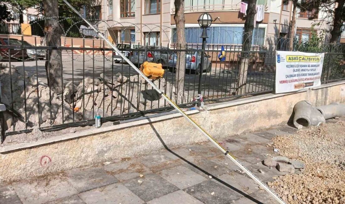 Ankara'nın Keçiören ilçesinde elektrik akımına kapılan 19 yaşındaki belediye işçisi,