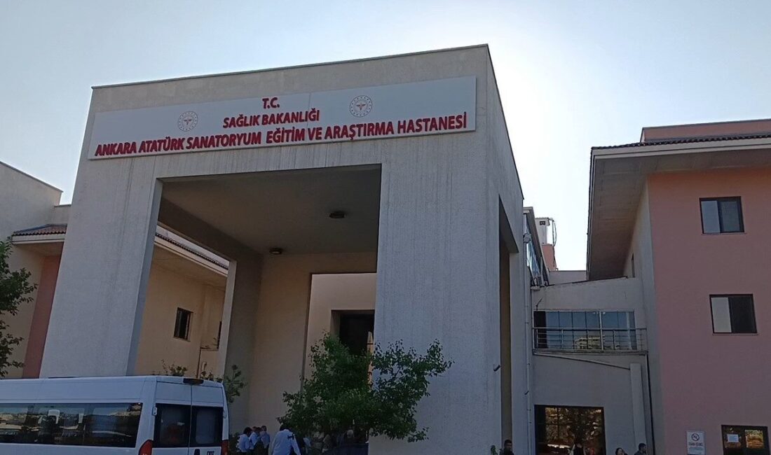 Ankara Keçiören'deki Atatürk Sanatoryum Eğitim ve Araştırma Hastanesi'nde çıkan yangın,