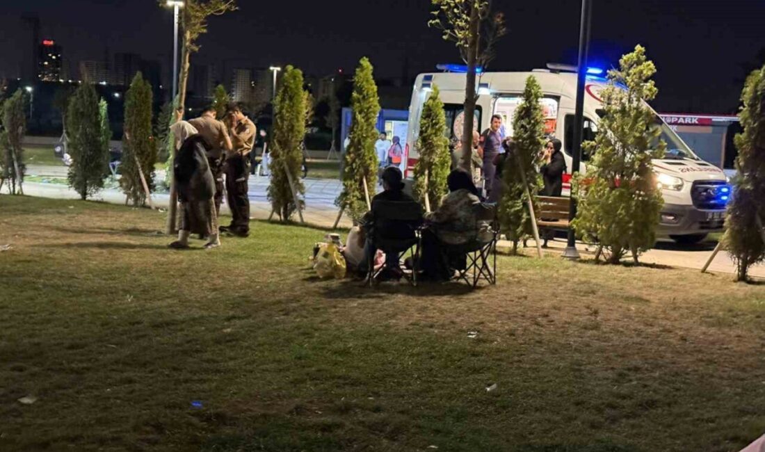 Sincan'da çıkan bıçaklı kavgada 2 kişi yaralandı. Olay, Sincan Park'ta