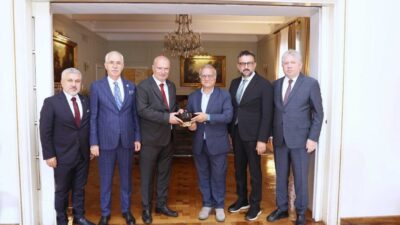Ankara Ticaret Odası Başkanı Gürsel Baran, heyetiyle birlikte İtalya'nın Ankara