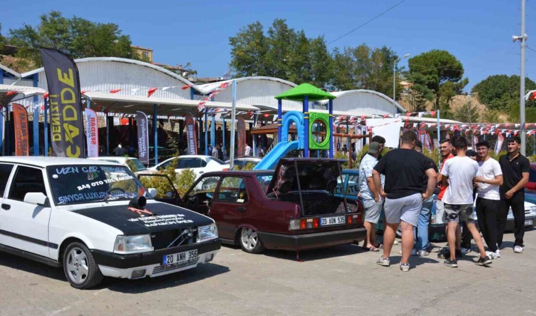 Denizli'nin Babadağ ilçesinde düzenlenen Modifiyeli Araçlar Festivali, güçlü motorlu ve