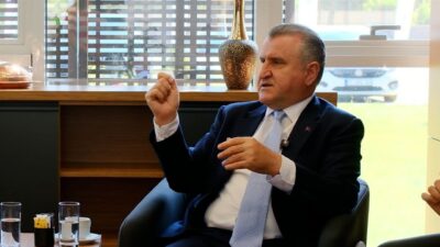 Gençlik ve Spor Bakanı Osman Aşkın Bak, Türkiye Tenis Federasyonu'nun