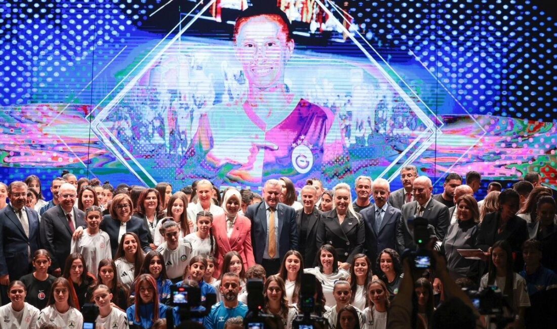 Gençlik ve Spor Bakanı Osman Aşkın Bak'ın yaptığı konuşmada, Türkiye'nin