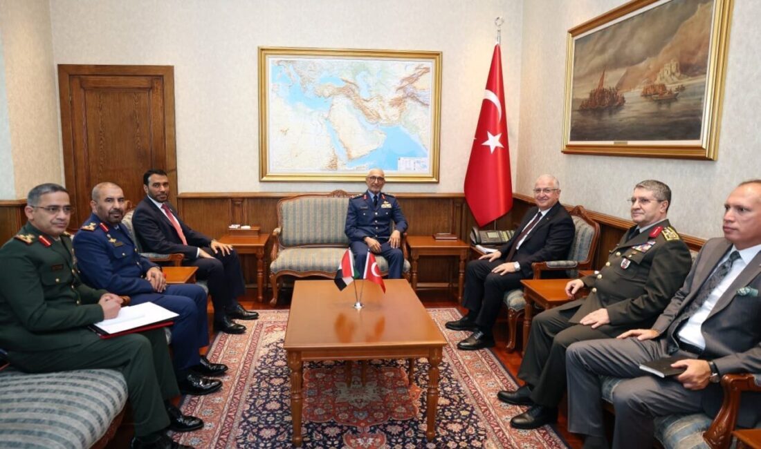 Milli Savunma Bakanı Yaşar Güler, Ankara'ya gelen Birleşik Arap Emirlikleri