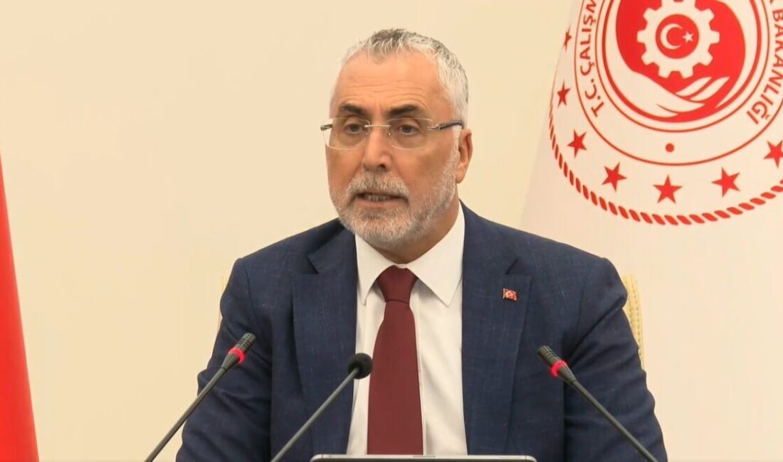 Çalışma ve Sosyal Güvenlik Bakanı Vedat Işıkhan, kamu görevlilerine yönelik