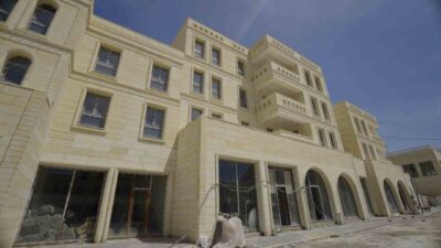 Mardin'in Yeşilli ilçesinde gerçekleştirilen kentsel dönüşüm projesi, yöresel mimariyi modern