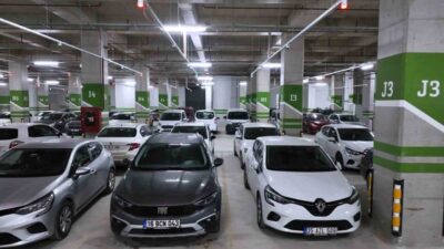 Bursa Osmangazi Meydanı'nda 4 katlı otopark inşa edildi. 647 fore